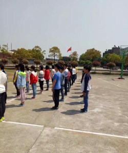 铁角嘴中学阅读区