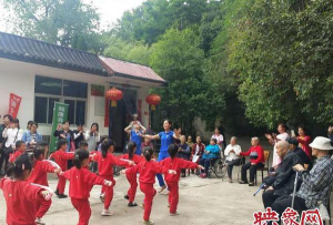 三门峡市妇联稚鹰双语幼儿园阅读区