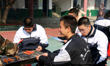 金石镇文风学校阅读区