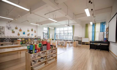 深圳市福田区红黄蓝天安高尔夫珑园幼儿园阅读区