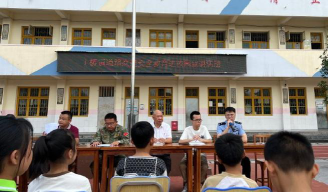怀集县桥头镇大平小学教学点阅读区