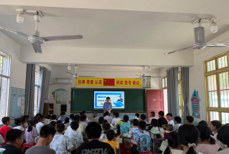 板江乡板江中学阅读区