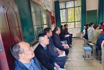 郧西县夹河镇黑虎初级中学阅读区