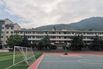 郧西县上津镇初级中学阅读区