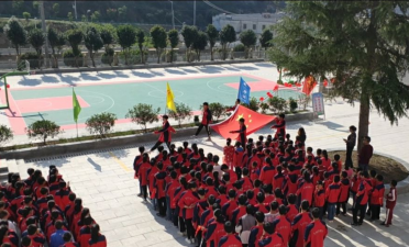 房县万峪河乡初级中学阅读区