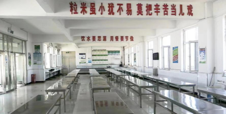 柳河县圣水镇中心小学阅读区