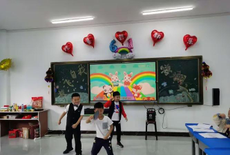 松原市宁江区回族小学阅读区