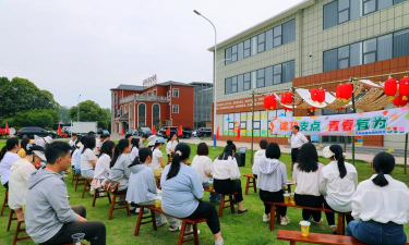 枝江市董市镇第一初级中学阅读区