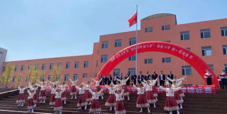 大连经济技术开发区新港学校阅读区