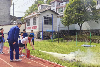 桥头乡中心学校阅读区