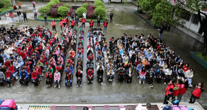 白石塘乡中学阅读区