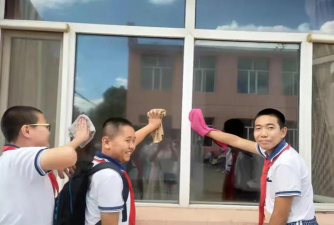 呼市赛罕区民航小学阅读区
