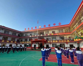 呼市赛罕区兴安路民族小学阅读区