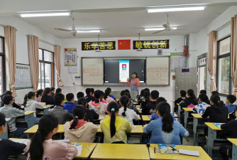 沼山中学阅读区