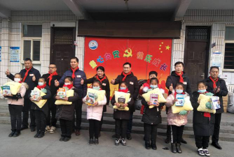 登封市卢店镇民办军营学校阅读区
