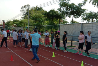 龙门县平陵实验学校阅读区