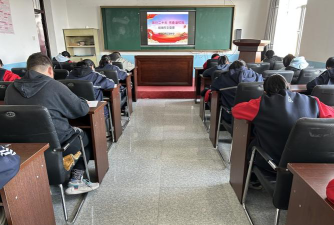 安图县两江镇中心学校阅读区