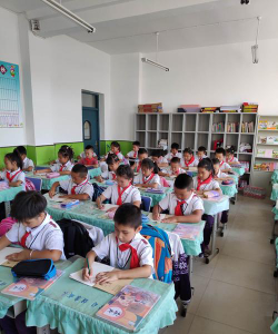 太平沟小学阅读区