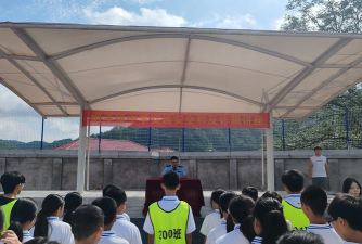 烟溪镇中学阅读区