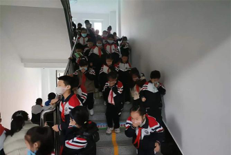 邯郸市邯山区胜利街小学阅读区