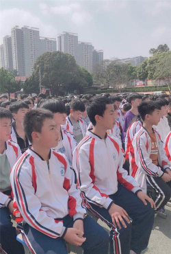 黔兴中学阅读区