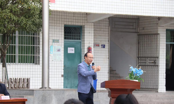 苏仙区廖王坪乡中学阅读区