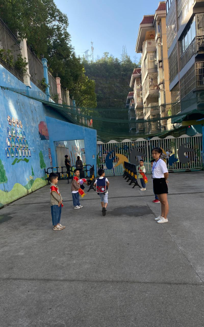 乐清市双峰乡阳光幼儿园阅读区