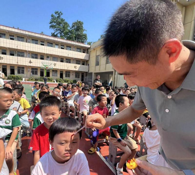 邵东县流泽镇流泽中心小学阅读区