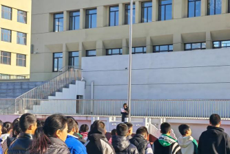 栾城镇榆林道学校阅读区