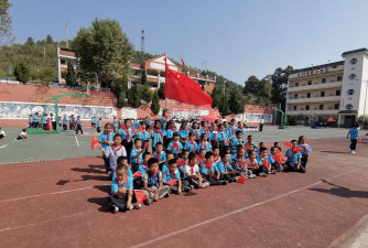 酿溪镇肖完塘完全小学阅读区