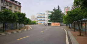 零陵区七里店中学阅读区