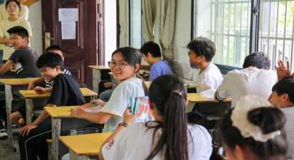 江陵县资市中学阅读区