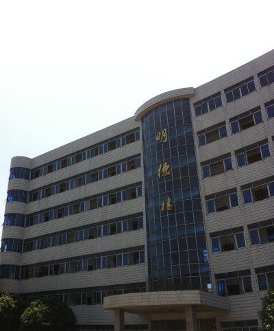 江陵县田市中学阅读区