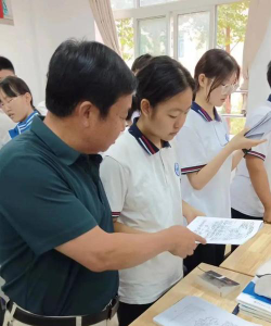石首市调关镇第一初级中学阅读区