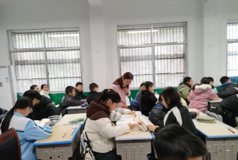石首市文峰中学阅读区