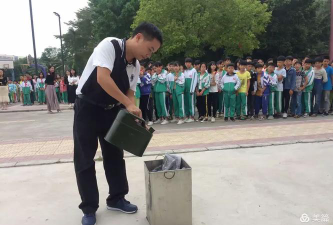 德庆县莫村镇中心小学阅读区