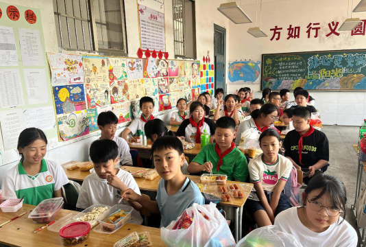 藁城岗上镇西马村小学阅读区