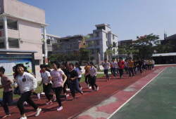 普宁市南溪镇南溪初级中学阅读区