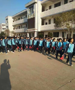 堵城中学阅读区