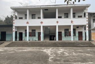 团风县但店镇永丰学校阅读区
