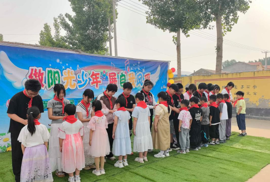 增村镇黄家庄小学阅读区