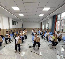 东胜区第十小学阅读区