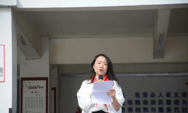 大洼镇逸夫小学阅读区