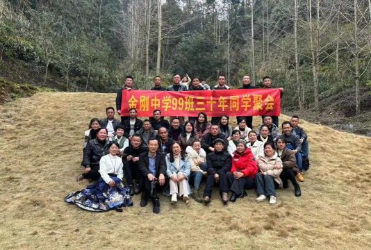 沱江镇中学阅读区
