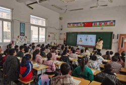 平岗镇中心小学阅读区