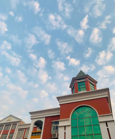 广州市番禺区明德广地实验学校阅读区