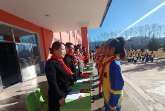 内蒙古呼伦贝尔市根河市第二小学阅读区