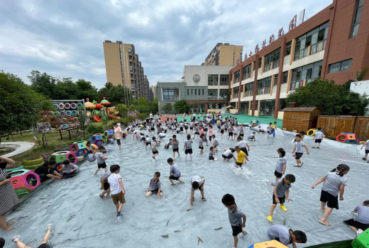 河池市水电幼儿园阅读区