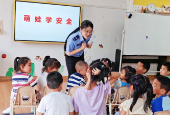 临安市岛石镇呼日辅导小学幼儿园阅读区