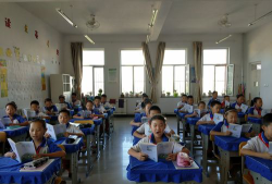 乌中旗第四小学阅读区